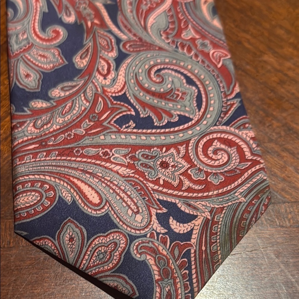 Vintage Paco Rabanne Paisley Tie in Red and Blue - Picture 3 of 4